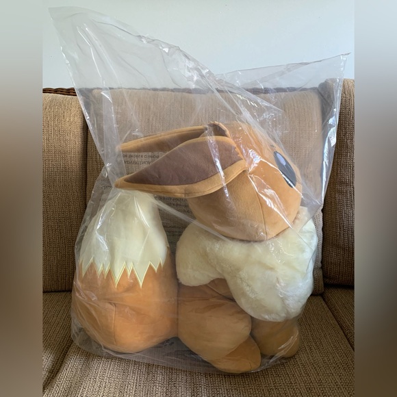 NEW Pokémon Eevee Giant Plush 24-inch Large Wicked Cool Toys Jazwares - Picture 2 of 8